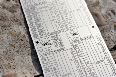 Alumīnija datu plāksne.