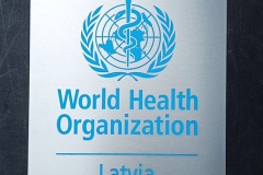 Alumīnija  plāksne ar gravētu logo. Logo krāsains