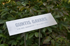 Nerūsējošā tērauda plāksne kapu piemineklim