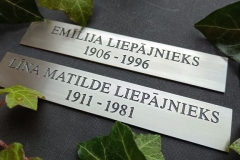 GRAVĒTA NERŪSĒJOŠĀ TĒRAUDA PLĀKSNE KRUSTAM