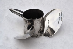 Gravējums uz dzenskrūves