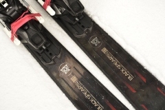 Gravējums uz slēpošanas ekipējuma