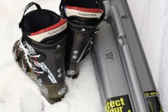 Gravējums uz slēpošanas ekipējuma