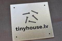 Nerūsējošā tērauda plāksne ar gravējumu