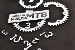 NERŪSĒJOSĀ TĒRAUDA VAI ALUMĪNIJA CIPARI