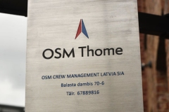 NERŪSĒJOŠĀ TĒRAUDĀ GRAVĒTS LOGO, KRĀSOTS LOGO KRĀSĀS