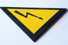 Brīdinājuma zīme -Bīstami, elektrība