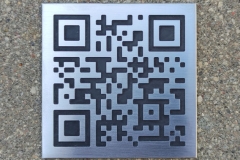 Gravēts QR kods nerūsējošā tēraudā