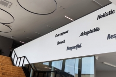 KOKA VĀRDI - INTERJERA DEKORS