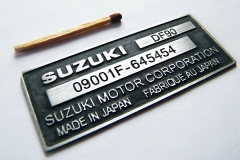 Tehnisko datu plāksne - gravēts alumīnijs ar apstrādi